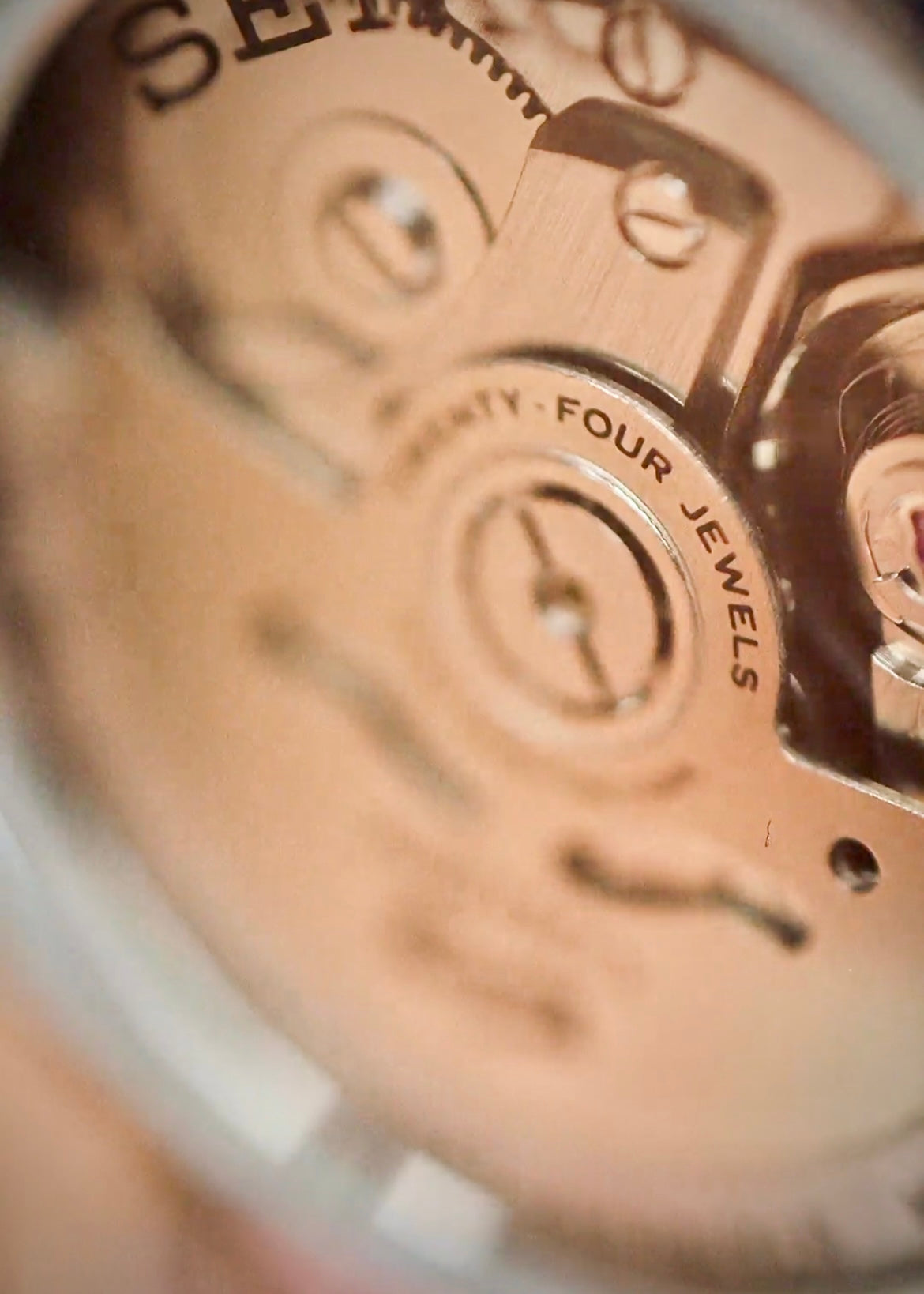 Dekada Watch