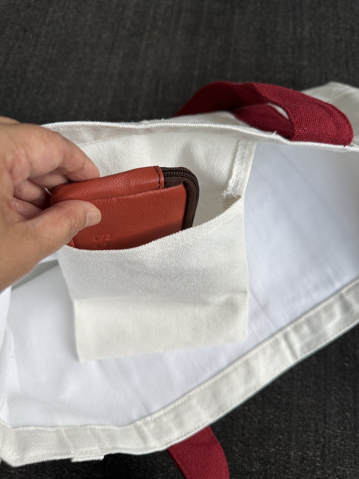 Unibersidad ng Pilipinas Tote